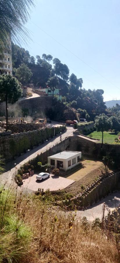 2Bhk Furnished Apartment/Near Kasauli/Barog/Luv Fun & Adventure Solan Esterno foto
