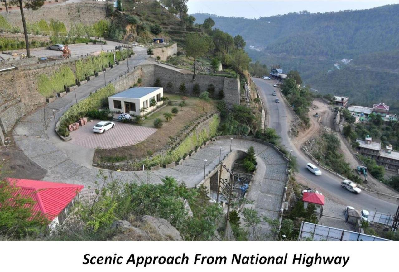 2Bhk Furnished Apartment/Near Kasauli/Barog/Luv Fun & Adventure Solan Esterno foto