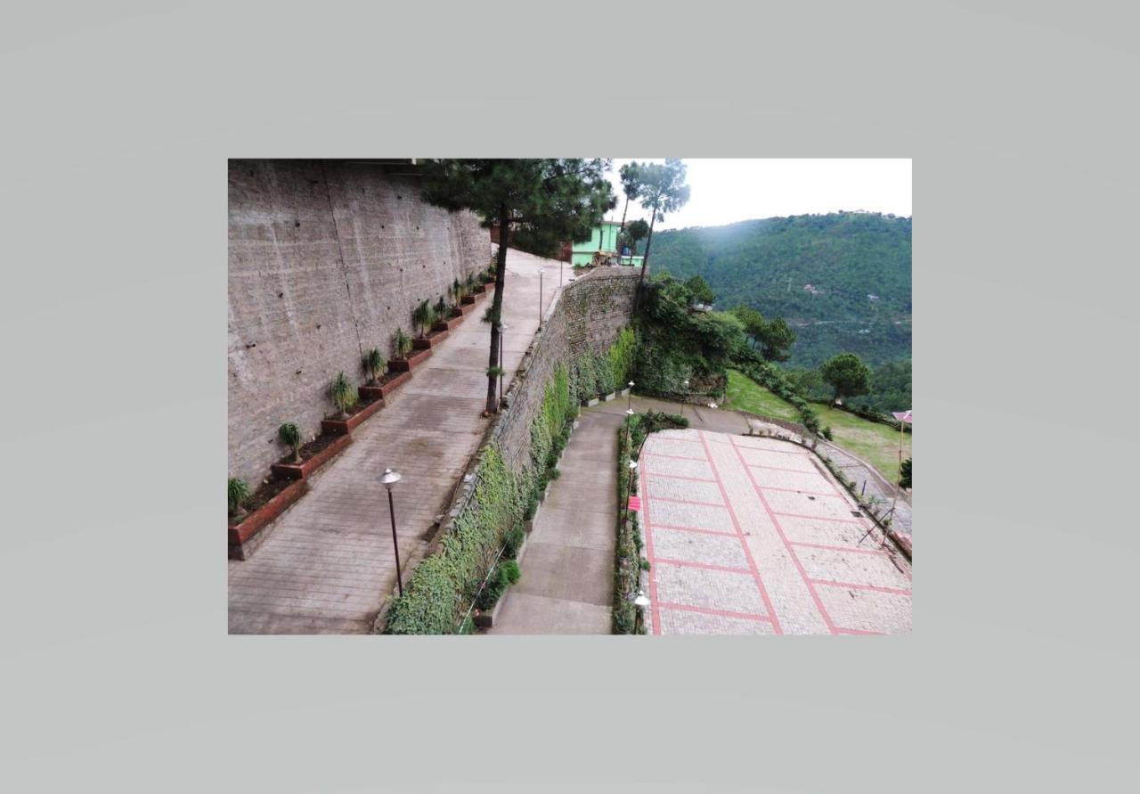 2Bhk Furnished Apartment/Near Kasauli/Barog/Luv Fun & Adventure Solan Esterno foto